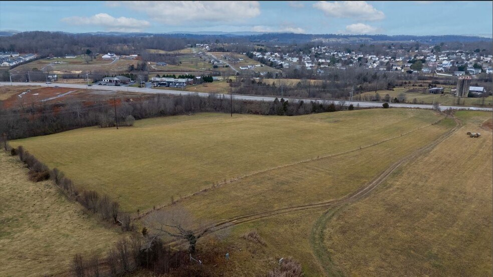 More Photos Of Bobby Hicks Highway Hwy, Gray Land For Sale