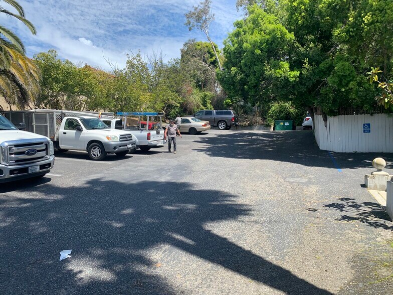 More Photos Of 2094 Coast Hwy, Laguna Beach Coworking Space