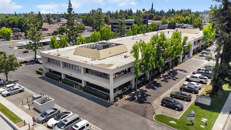 More Photos Of 200 New Stine Rd, Bakersfield Office For Sale
