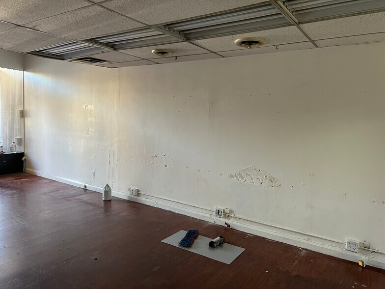 More Photos Of 3533 Dolfield Ave, Baltimore Storefront For Lease