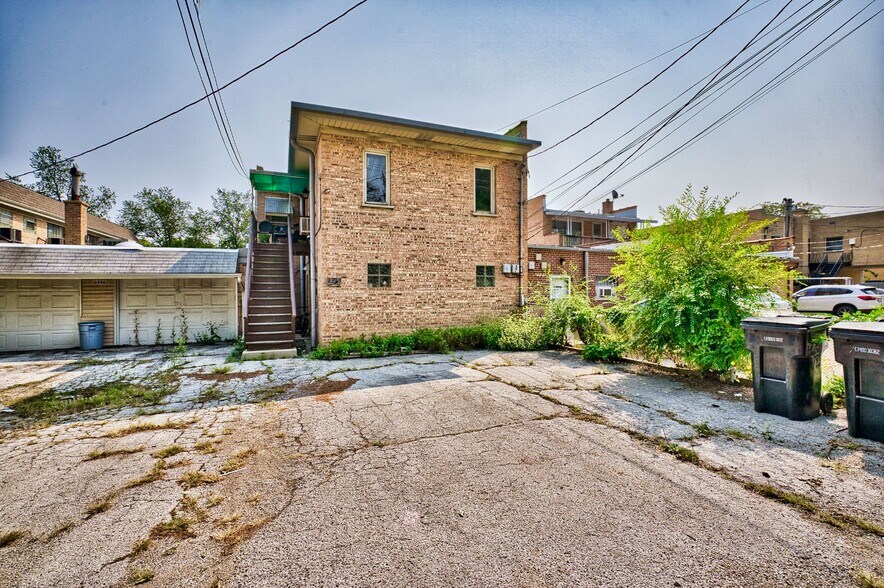 More Photos Of 6444 N Central Ave, Chicago Office For Sale