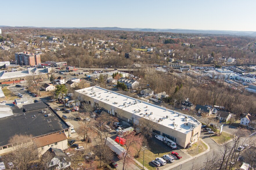 More Photos Of 310 Roosevelt Ave, Spring Valley Freestanding For Lease