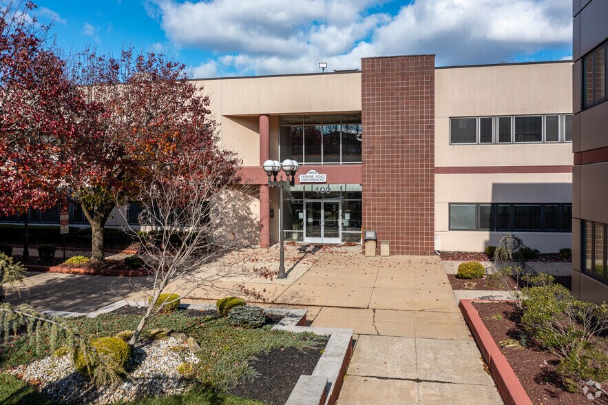 More Photos Of 400 Perrine Rd, Old Bridge Medical For Sale