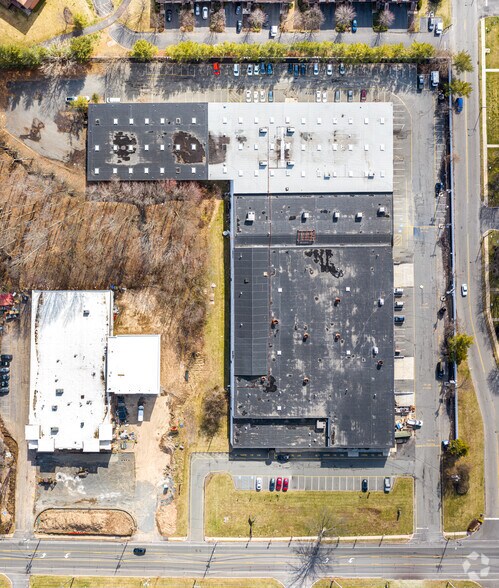More Photos Of 1330 Livingston Ave, North Brunswick Warehouse For Lease