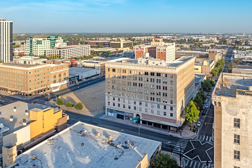 More Photos Of 2014 Tulare St, Fresno Office For Sale