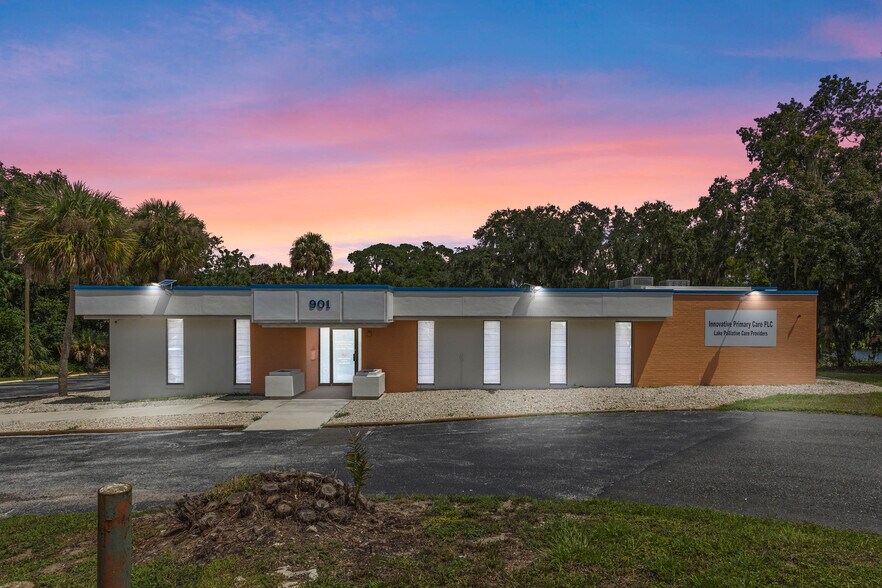 More Photos Of 901 N Grove St, Eustis Office For Sale