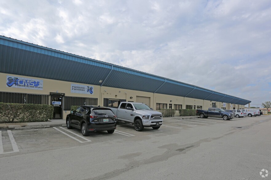 More Photos Of 1500 N Florida Mango Rd, West Palm Beach Warehouse For Lease