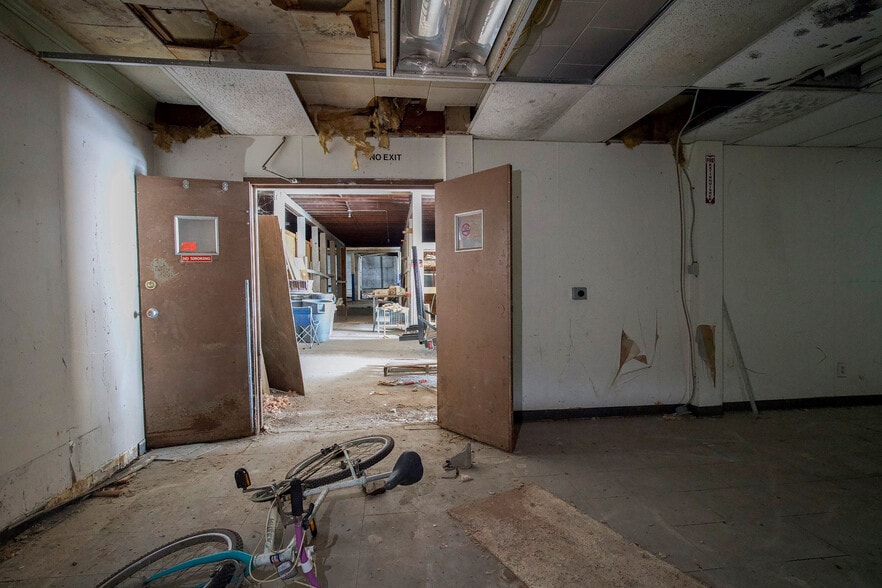 More Photos Of 221 S Walnut Ave, Sidney Warehouse For Sale