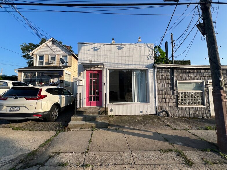 More Photos Of 10 Willowdale Ave, Port Washington Storefront Retail Office For Lease