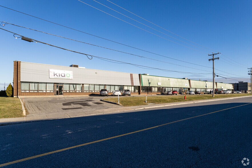 More Photos Of 1325-1445 Rue Tees, Montréal General Retail For Lease