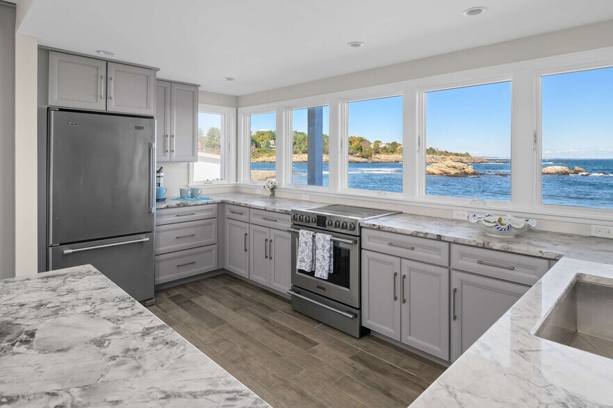 More Photos Of 3 Harbor Lane, Ogunquit Apartments For Sale