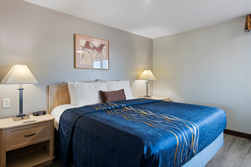 More Photos Of 75 S 350 E, Delta Hotel For Sale