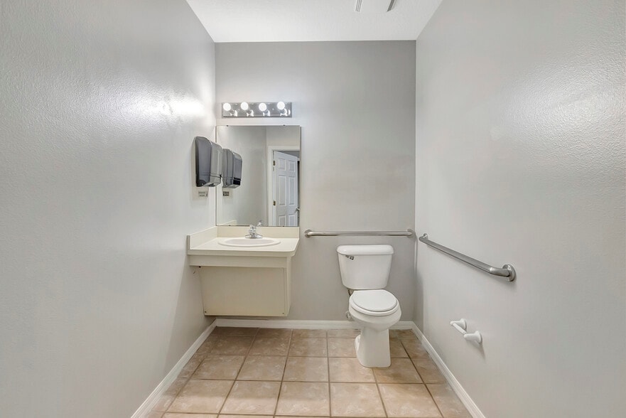 More Photos Of 28953 Wesley Chapel Blvd, Wesley Chapel Office For Lease