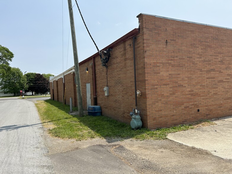More Photos Of 540 N Warpole St, Upper Sandusky Freestanding For Sale