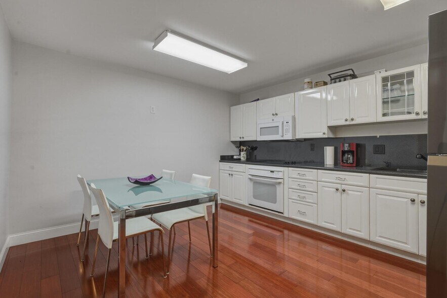 More Photos Of 1210 NE 8th Ave, Fort Lauderdale Warehouse For Sale