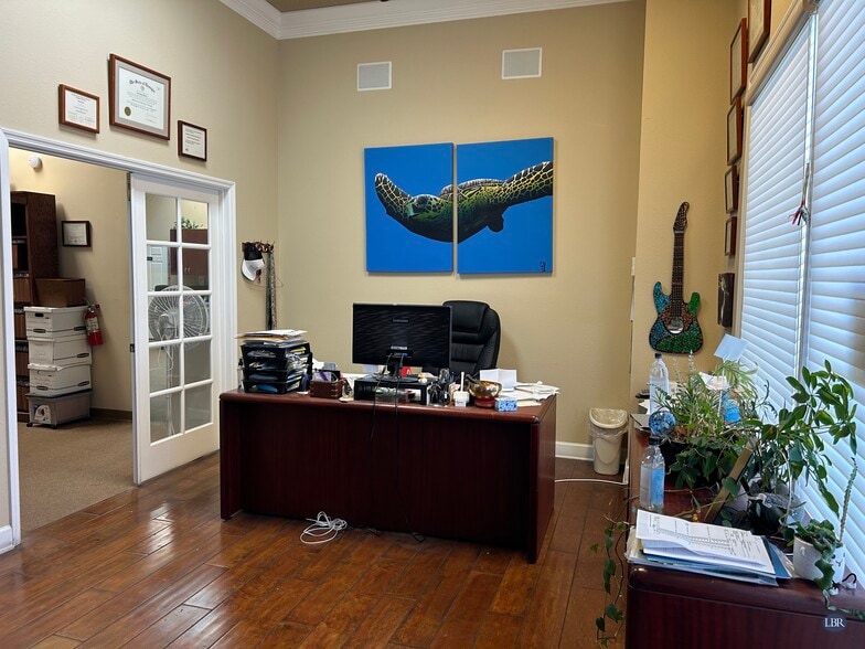 More Photos Of 401 N Wickham Rd, Melbourne Freestanding For Lease