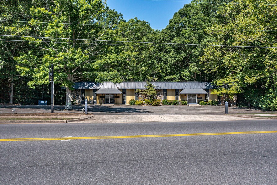 More Photos Of 279 N Main St, Kilmarnock General Retail For Sale