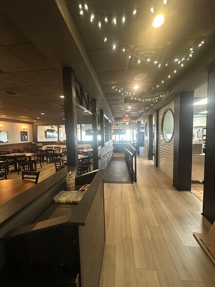 More Photos Of 58 S York Rd, Hatboro Restaurant For Sale