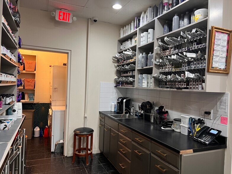 More Photos Of 1777-1793 Massachusetts Ave, Lexington Storefront For Lease