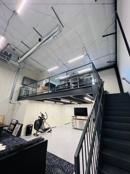 More Photos Of 805 NW 72nd St, Oklahoma City Flex For Sale