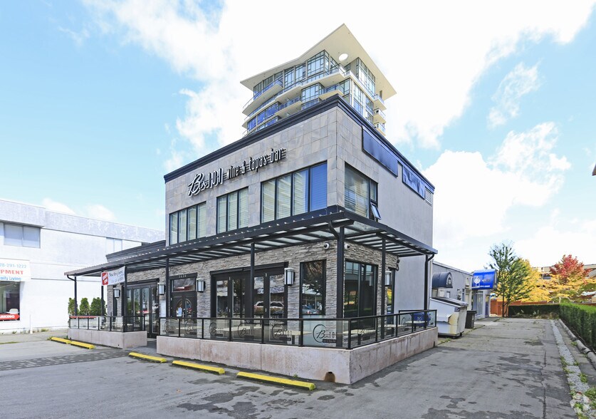 More Photos Of 1434 Johnston Rd, White Rock Storefront Retail Office For Lease