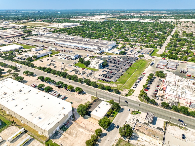 More Photos Of 5260 Rittiman Rd, San Antonio Light Distribution For Sale