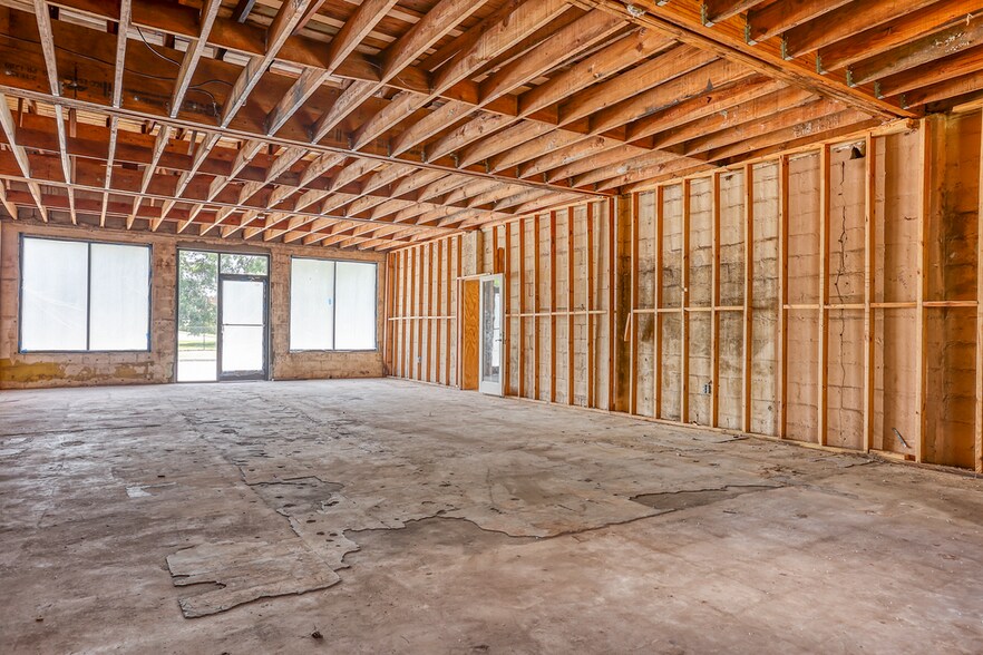 More Photos Of 403-411 Pennsylvania Ave, Savannah Storefront Retail Office For Sale