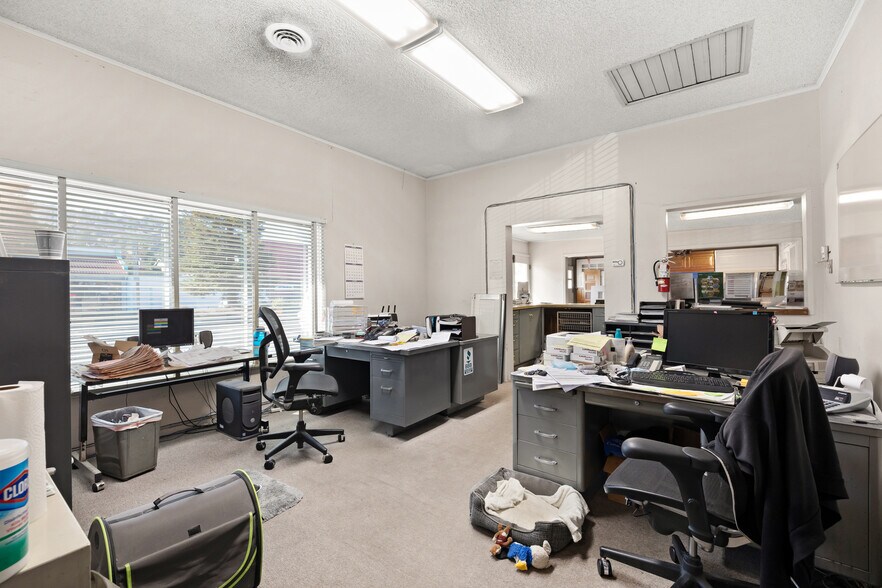 More Photos Of 1455-1469 El Camino Real, Belmont Freestanding For Lease