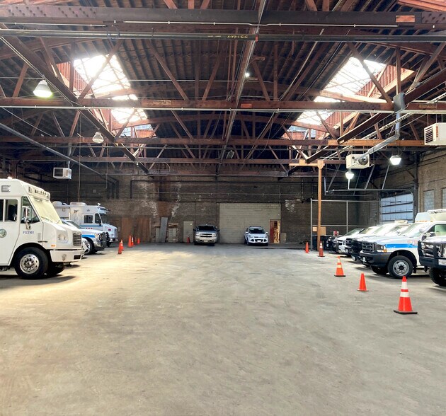 More Photos Of 1201-1275 S Campbell Ave, Chicago Warehouse For Lease
