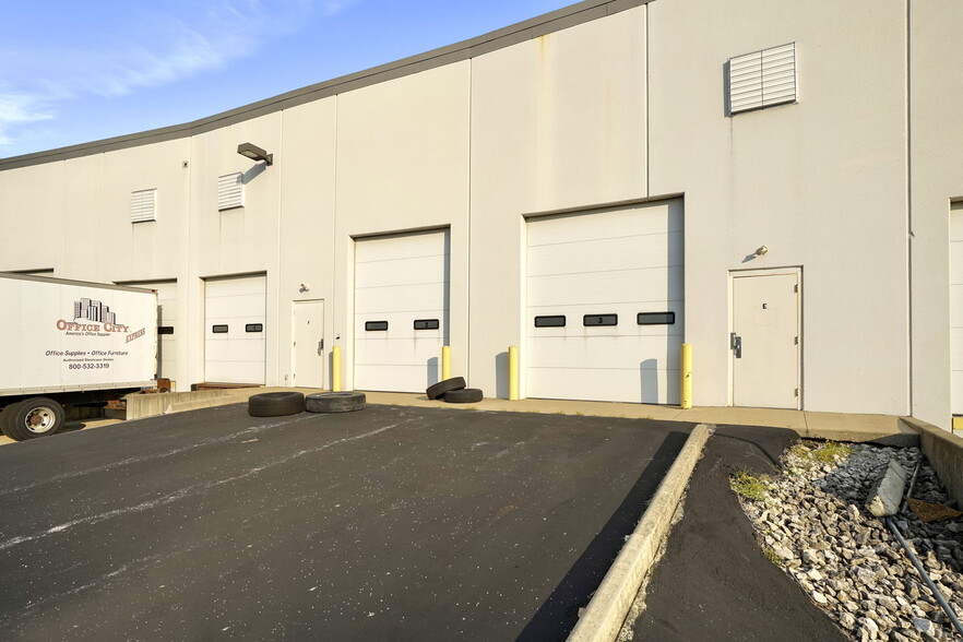More Photos Of 2097 London Rd, Delaware Warehouse For Lease