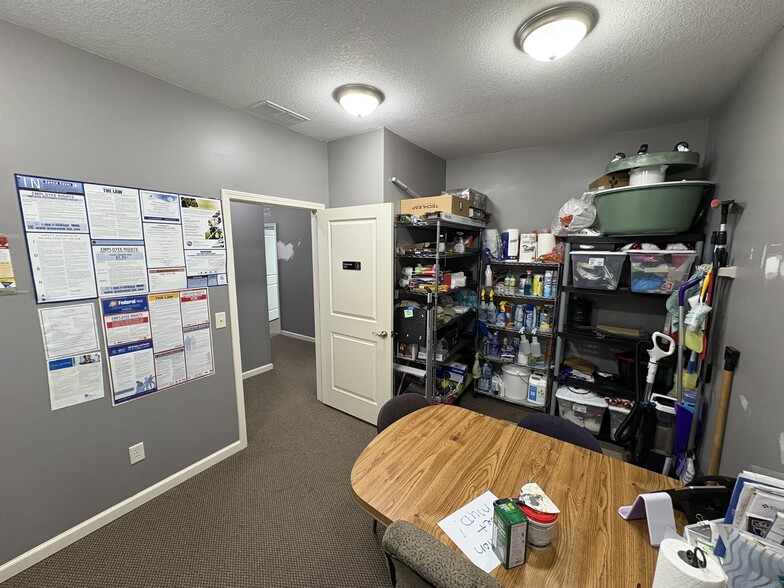 More Photos Of 10534-10536 Coldwater Rd, Fort Wayne Office For Sale