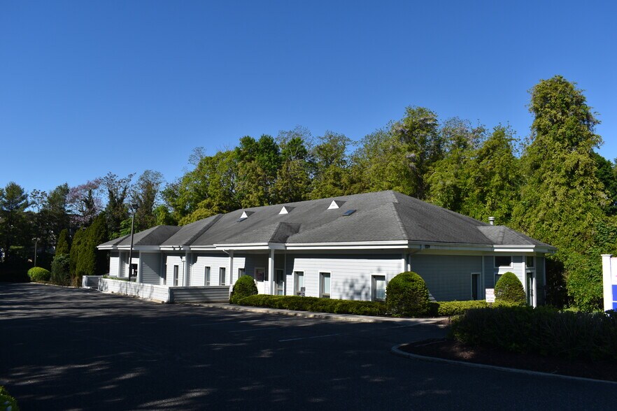 More Photos Of 118 N Country Rd, Port Jefferson Medical For Sale