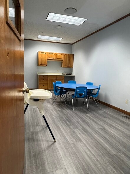 More Photos Of 5150 Moller Rd, Indianapolis Religious Facility For Sale