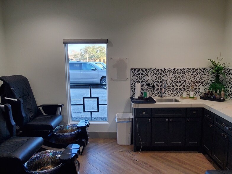 More Photos Of 322 E Main St, League City Medical For Lease