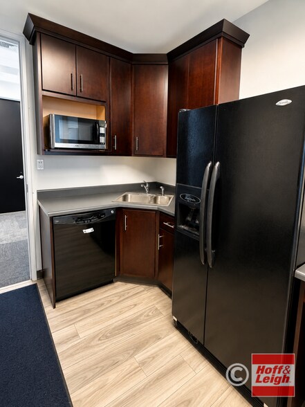 More Photos Of 13560 Northgate Estates Dr, Colorado Springs Office For Sale