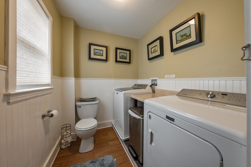 More Photos Of 809 Hall St, Saint Joseph Hospitality For Sale