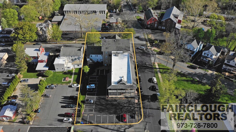 More Photos Of 430 Front St, Belvidere Hotel For Sale