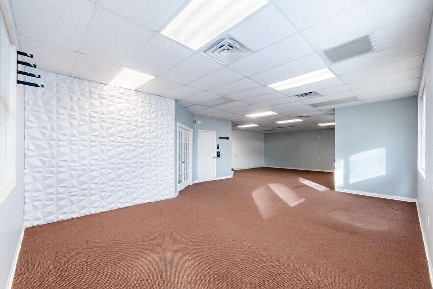 More Photos Of 540 NW University, Port Saint Lucie Office Residential For Sale