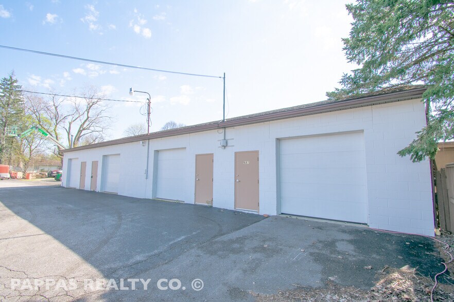 More Photos Of 675 High Grove Blvd, Akron Warehouse For Sale