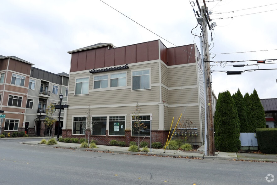 More Photos Of 4020-4025 NE 3rd Pl, Renton Storefront For Sale