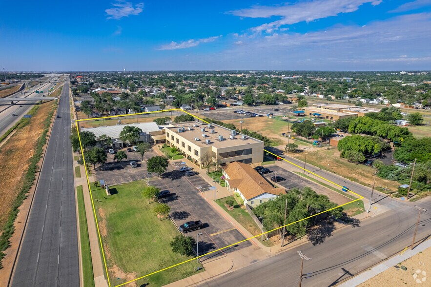 More Photos Of 3802-3806 Interstate 27, Lubbock Office For Sale