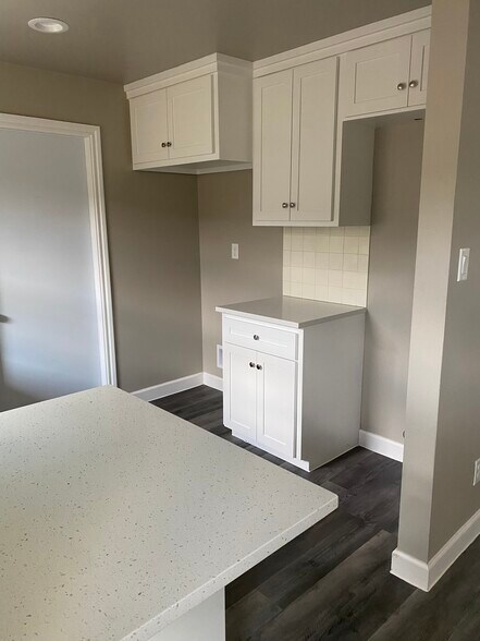 More Photos Of 8817 Emmott Rd, Houston Office For Lease