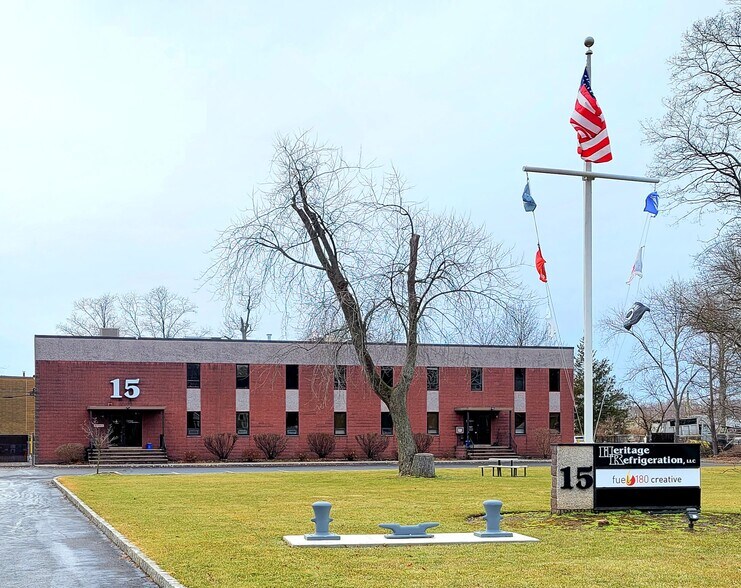 More Photos Of 15 Oak Rd, Fairfield Warehouse For Lease