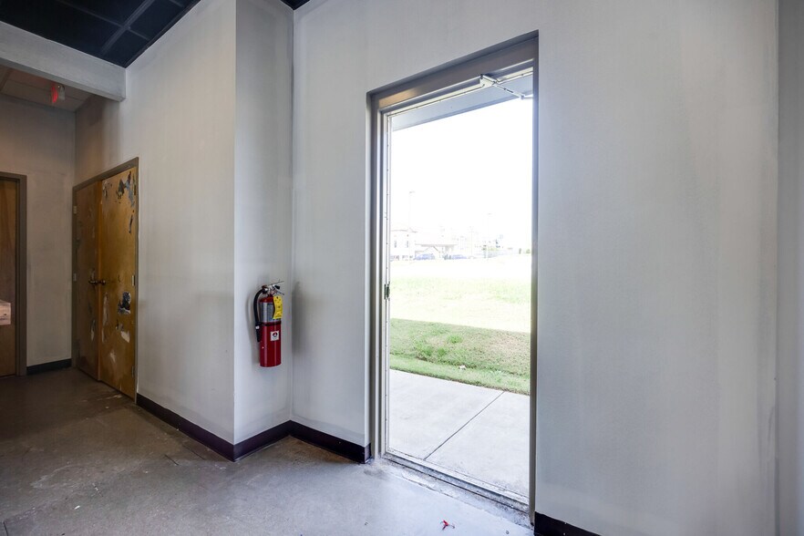 More Photos Of 2271 Gunbarrel Rd, Chattanooga Unknown For Lease