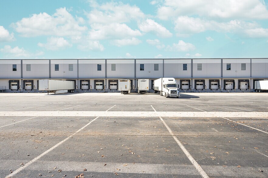 More Photos Of 4475 S Fulton Pky, Atlanta Unknown For Lease