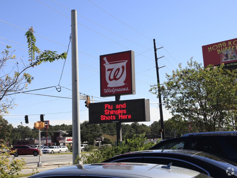 More Photos Of 409 S Columbia Ave, Rincon Drugstore For Sale