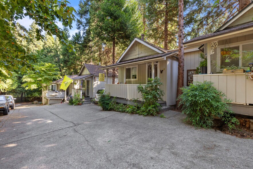 More Photos Of 6043 Pony Express Trl, Pollock Pines Apartments For Sale