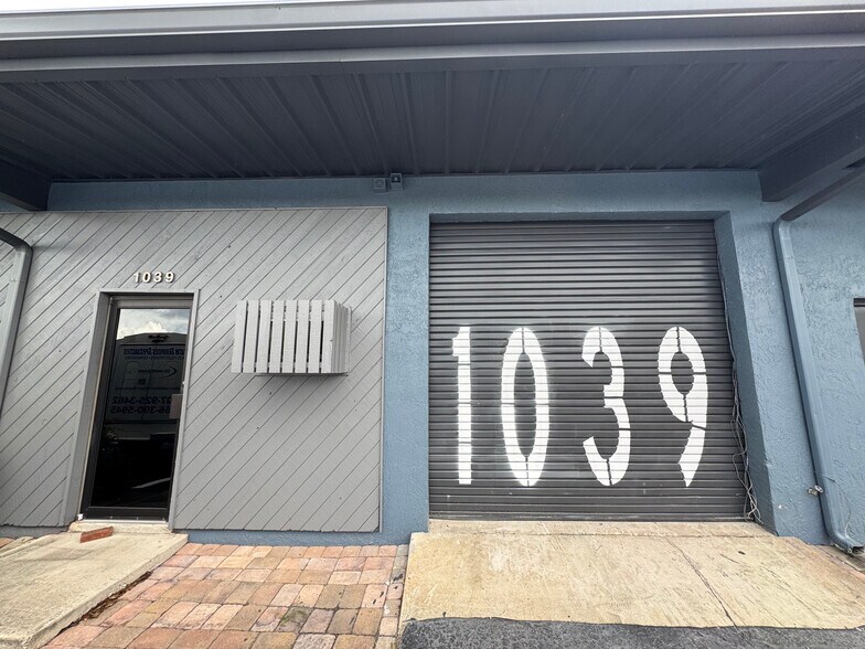 More Photos Of 1495 Seminola Blvd, Casselberry Warehouse For Lease