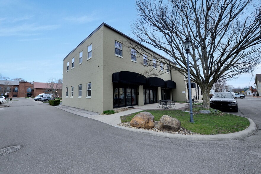 More Photos Of 37 W Bridge St, Dublin Office For Sale