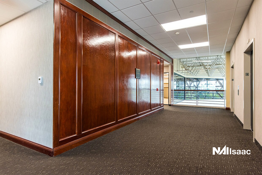 More Photos Of 771 Corporate Dr, Lexington Office For Lease